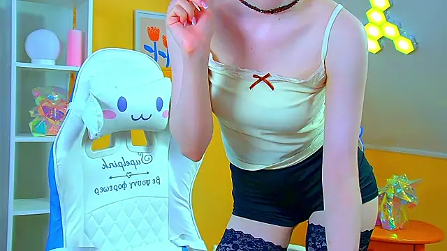 Chatroom XXX en direct de HannahHollis