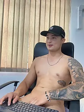 Alexander_ferre's Live XXX Chat