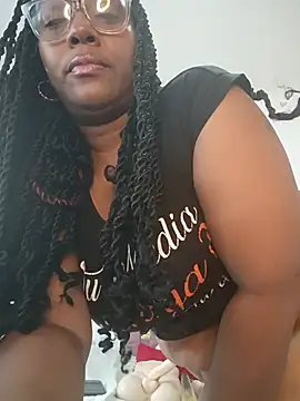 AmbarthSmiith2 Adlı Modelin Canlı XXX Sohbeti