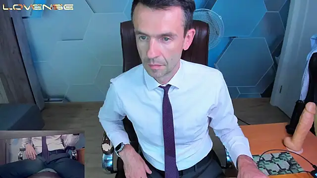 Онлайн чат XXX SteveTiger