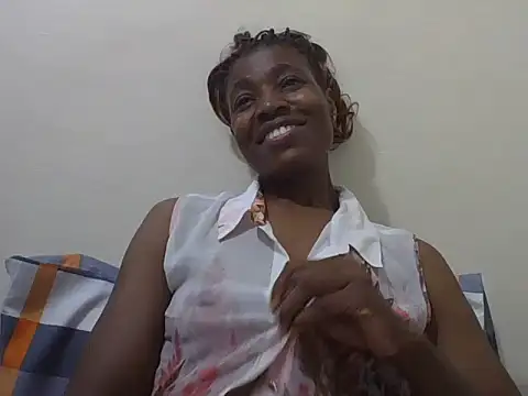 XXX chat uživo modela Eebony_Bubbly