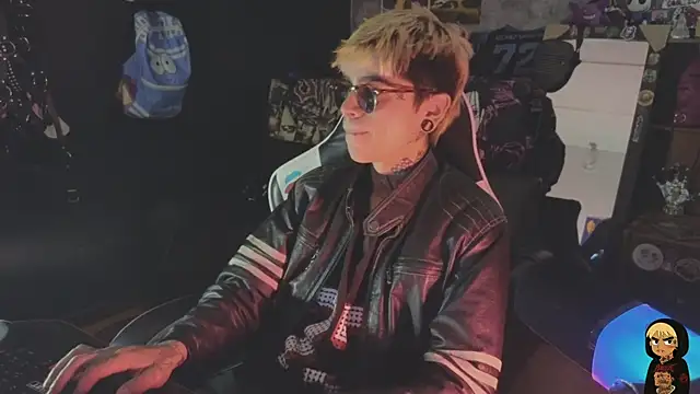AcidMilo 现场XXX聊天