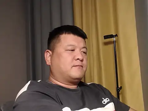zhang1118 라이브 XXX 채팅