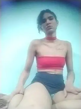 melissamel1999 Adlı Modelin Canlı XXX Sohbeti