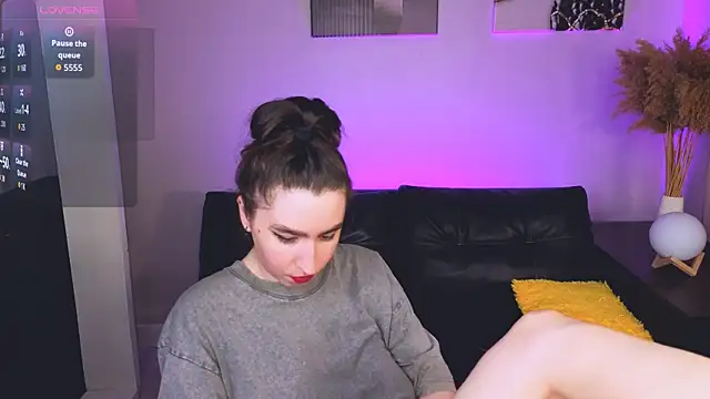 Lily_xBabe Obrolan Langsung XXX