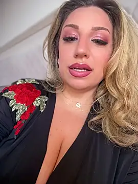 miamellycious' Live XXX Chat