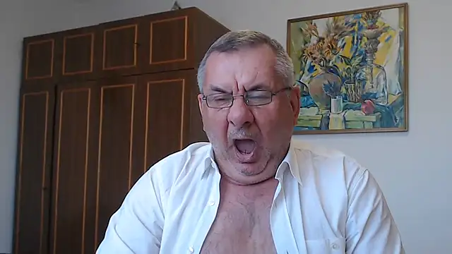 machomale3 XXX чат на живо