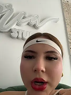 Beella1_ 现场XXX聊天