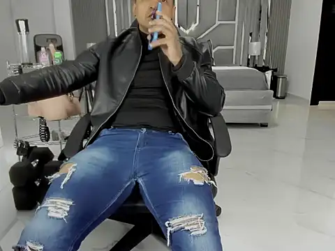 Chat +18 de master_leather ao vivo