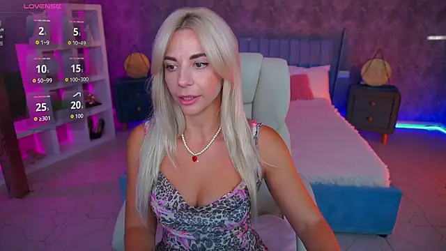 Chatroom XXX en direct de BellaRayyy