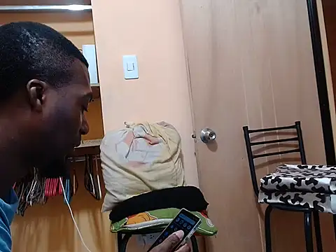 Chat XXX en directo de kurtbigcock