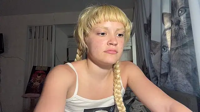 FreedaDeloach's Live XXX Chat