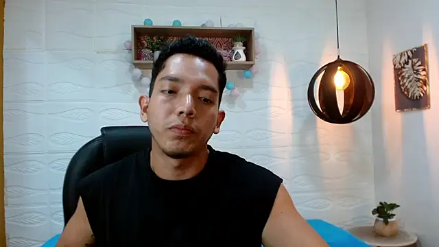 paul_cros live XXX chat