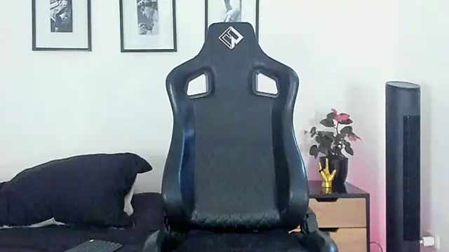 Chatroom XXX en direct de Dereck_vega