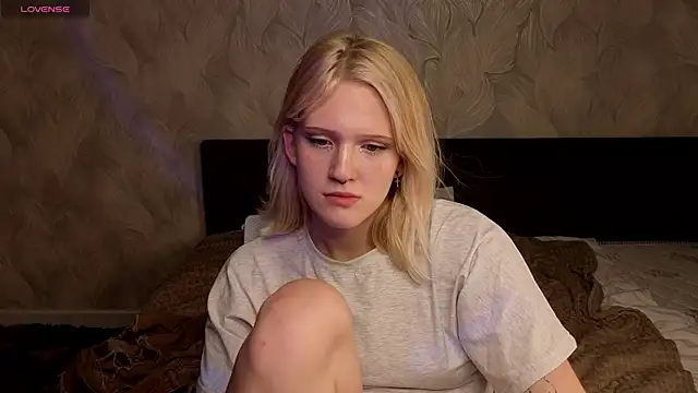 Lilly_Jhonass' Live XXX Chat