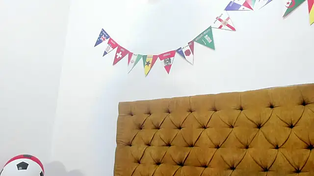 Melody_Megann Adlı Modelin Canlı XXX Sohbeti