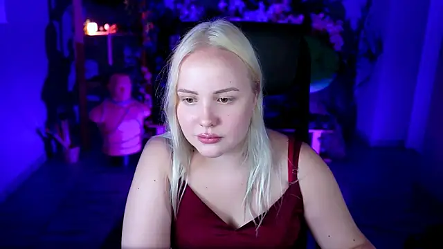 stellawatts Adlı Modelin Canlı XXX Sohbeti