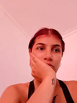 Chat +18 de Thamaragomexxx ao vivo