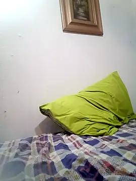 ellovo01's Live XXX Chat