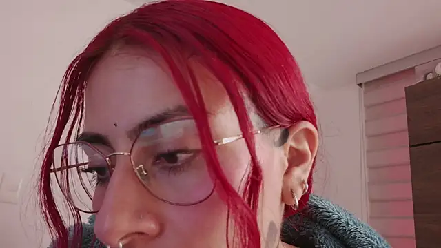 selene_red_ live XXX chat