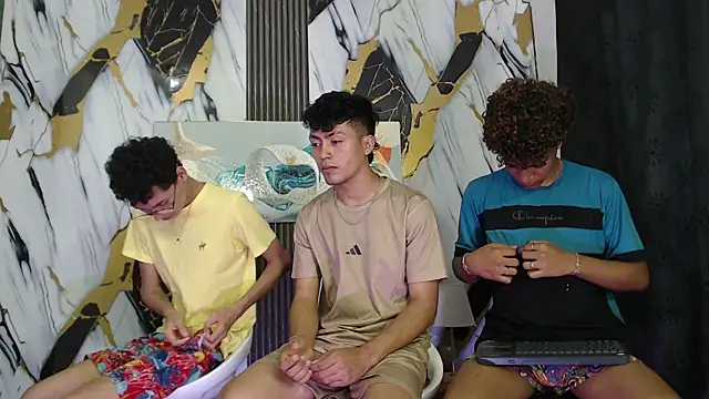 Czat XXX na żywo – VERY_HOT_GUYS