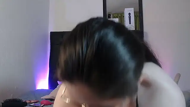 KrystalAdams Chat XXX in diretta
