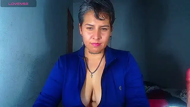 Yessi_rousse Chat XXX in diretta