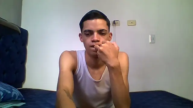 Chat XXX en directo de Latinos_2001