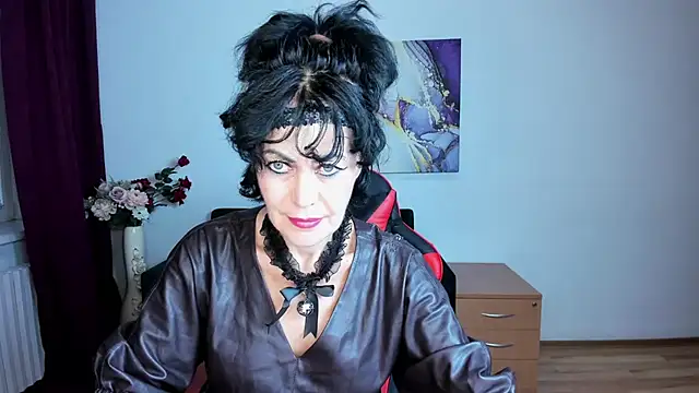 Chat +18 de Silvia_Wallec ao vivo