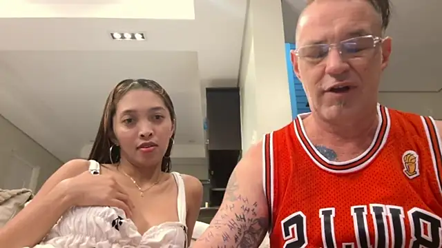 Živý XXX chat FindMyKiliti