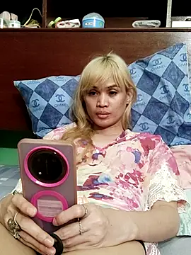 Chat XXX en directo de QueenSoreal