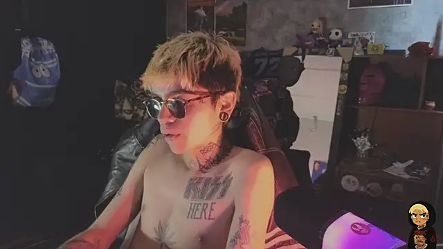 AcidMilo's Live XXX Chat