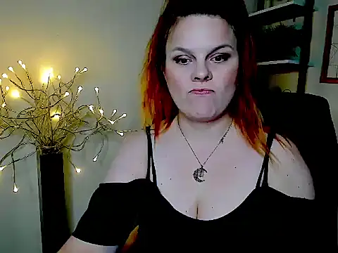 GingerKitten1のライブXXXチャット