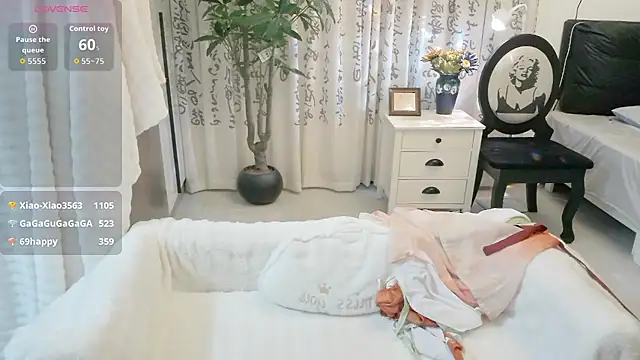 Chat +18 de NANA-EET ao vivo