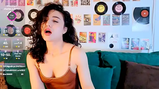Maya_Rogerss Chat XXX in diretta