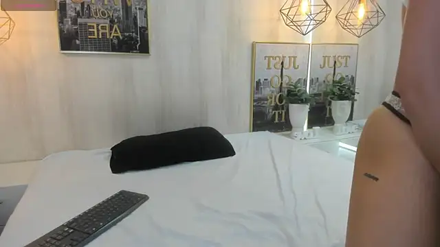 Chat +18 de Baby_curly ao vivo