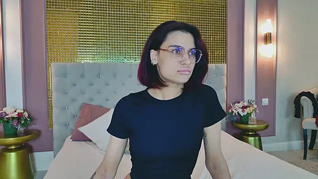 VioletAsh Adlı Modelin Canlı XXX Sohbeti