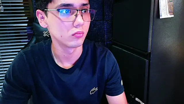 แชท XXX สดของ SrJacobs