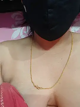 moumondal4's Live XXX Chat