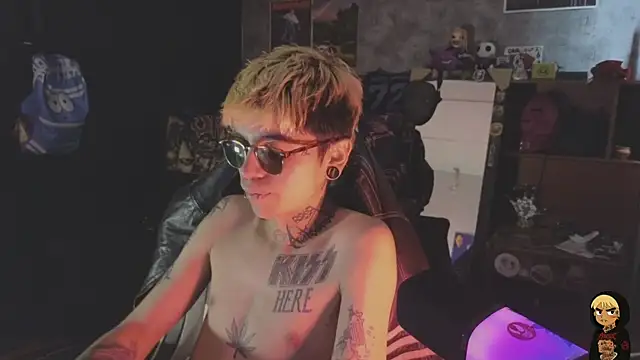 AcidMilo – Naživo XXX chat