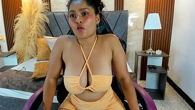Izzy_lux's Live XXX Chat
