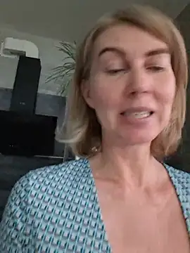 stellahere8n Live XXX chat