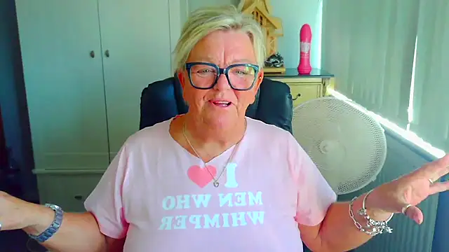 BridgetBlueEyes Adlı Modelin Canlı XXX Sohbeti
