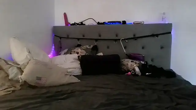 OneOfAKindxx – Naživo XXX chat