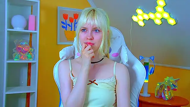 HannahHollis' Live XXX Chat