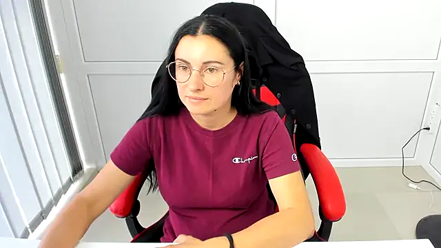 XXX chat uživo modela ChloeVibee