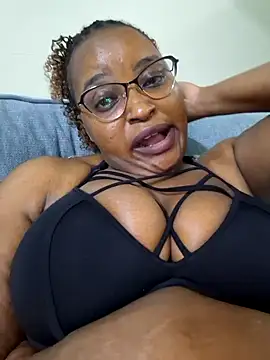 Goddess_of_Hearts' Live XXX Chat