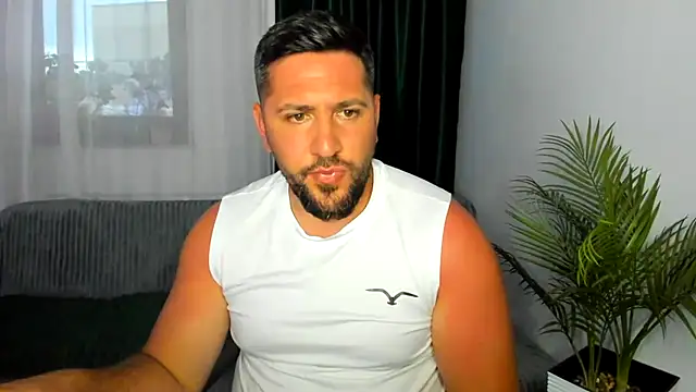 XXX chat uživo modela Gold_Alpha_Boy