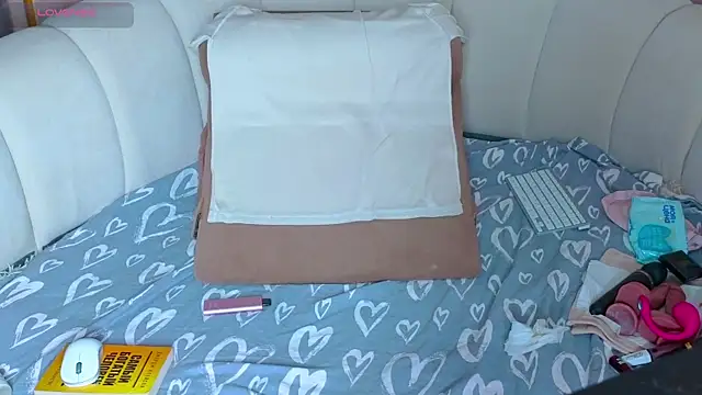 emilytrays XXX чат на живо