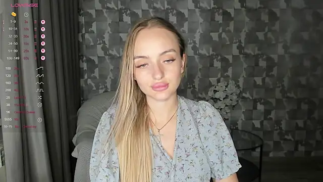 Chat +18 de A_delina ao vivo